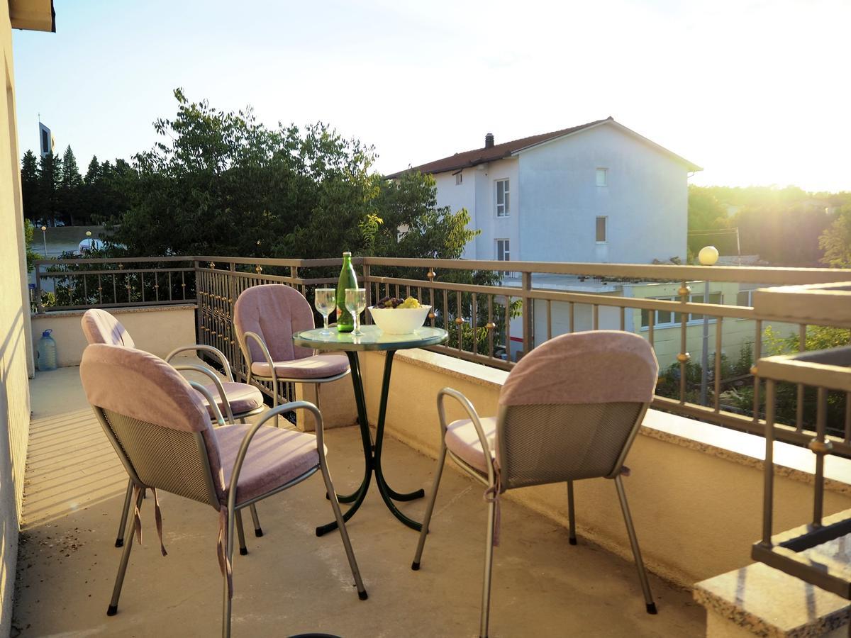 Apartment Ivan-Experience 3 Bedrooms Любушки Экстерьер фото
